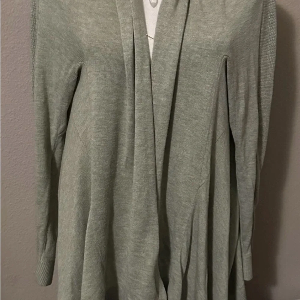 Lululemon Cashlu Knit Wrap Cardigan Heathered Rosemary Green M/L - Picture 3 of 8